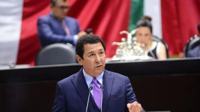 ICE retiene 13 horas al diputado Mario López Hernández en Brownsville