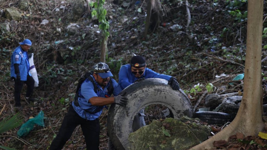 Jornada de limpieza en cenotes urbanos de Cancún impulsa protección ambiental