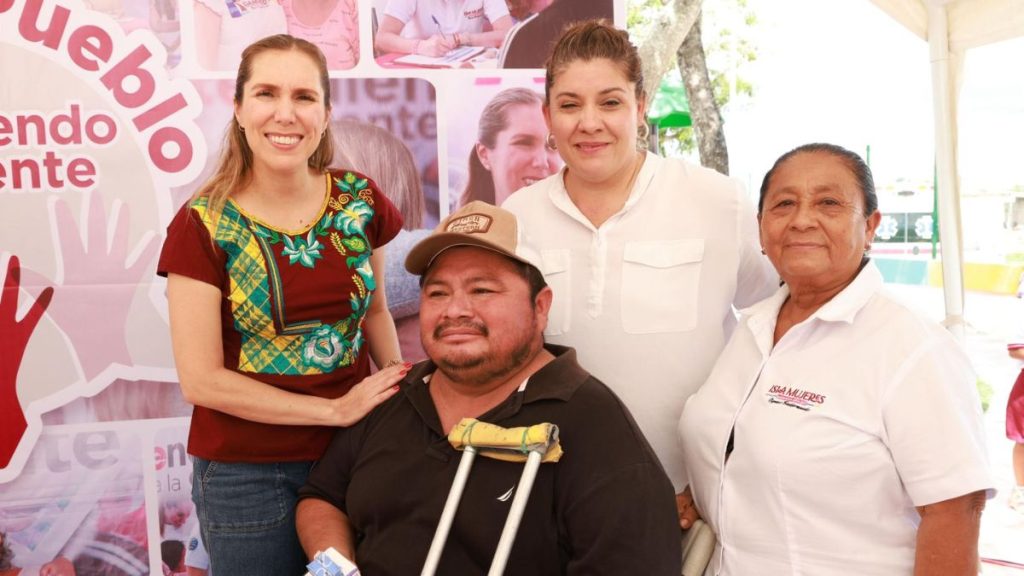 Más de 300 vecinos reciben atención directa en jornada del Día del Pueblo