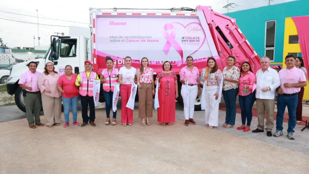 Isla Mujeres se ilumina de rosa prevención del cáncer de mama 2025